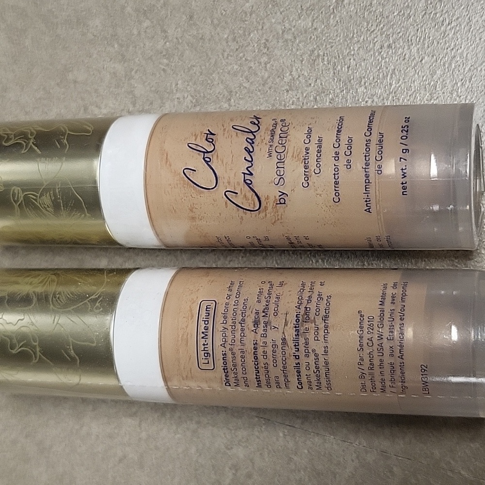 Senegence corrective concealer/blender